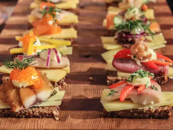 Schnelles Fingerfood als Hauptgericht - 7 Ideen & Tipps für Gäste